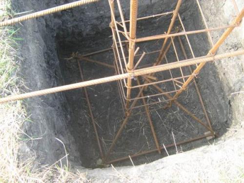 Возводим столбчатый фундамент для каркасного дома. Заливка монолитного столбчатого фундамента