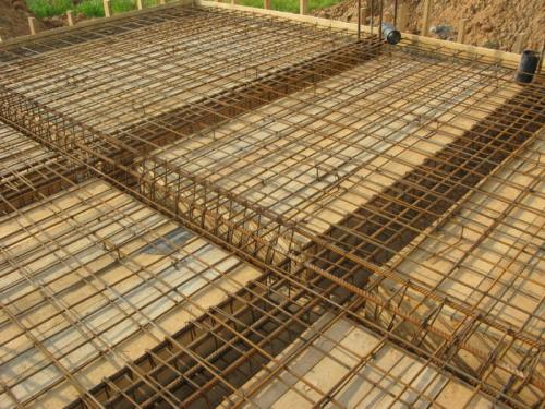 Комбинирование стальной и композитной арматуры.  Достоинства полимеркомпозитной арматуры