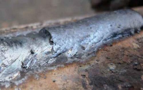 Как отличить шлак от металла при сварке. Как увидеть шлак при сварке