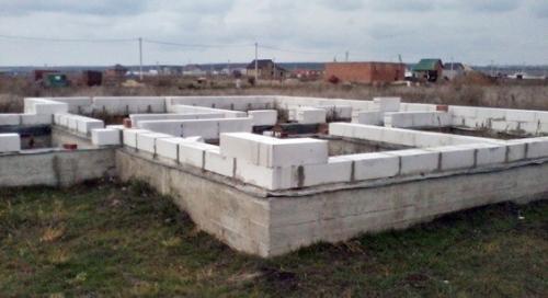 Особенности возведения армопояса в доме из газобетона. Для чего необходим армопояс 04 Особенности возведения армопояса в доме из газобетона. Для чего необходим армопояс 04