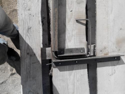 Хомуты для армопояса. Гнем арматуру на армопояс