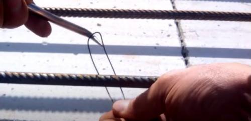 Насадка на дрель для вязки арматуры. Техника и технология скрутки проволочной петли на перекрестье арматуры