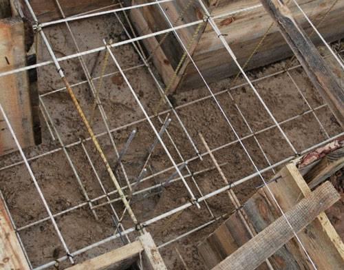 Какую арматуру нужно для фундамента под забор. Материалы для забора 01 Какую арматуру нужно для фундамента под забор. Материалы для забора 01