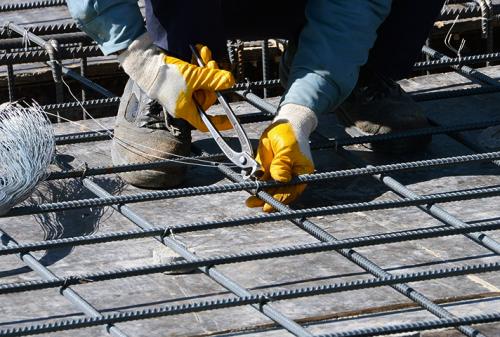 Сколько стоит связать арматуру. Во сколько обойдется вязка арматуры для фундамента?