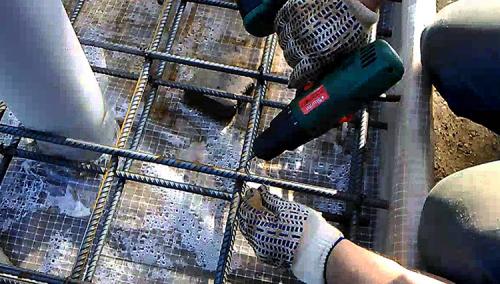 Сколько стоит связать арматуру. Во сколько обойдется вязка арматуры для фундамента?