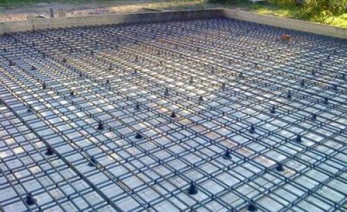 Как правильно вязать арматуру для монолитной плиты. Плитный фундамент: особенности вязки арматуры