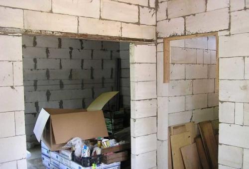 Нужно ли армировать перегородки из газобетона. Проемы в газосиликатных перегородках