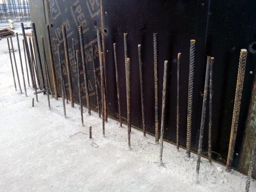 Армирование монолитной стены 100 мм. Пример выполнения армирования монолитной бетонной стены стальной арматурой: фото, чертежи и схемы