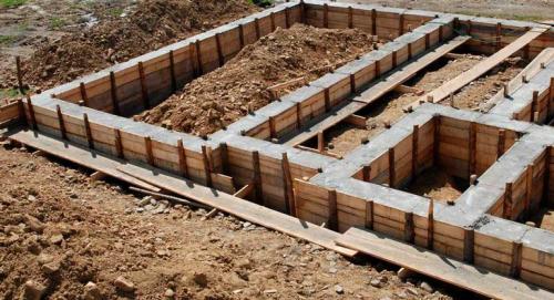 Фундамент для дома своими руками. Ленточный фундамент своими руками: пошаговая инструкция.