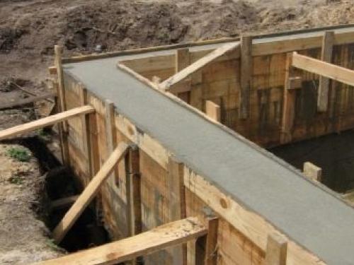 Как залить ленточный фундамент своими руками. 06 Как залить ленточный фундамент своими руками. 06