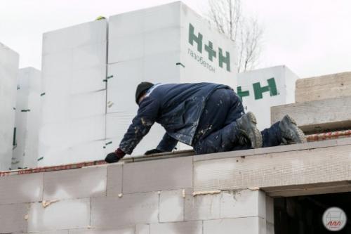 Обвязочный пояс плит перекрытия. Плиты перекрытия и армопояс в Мендсарах