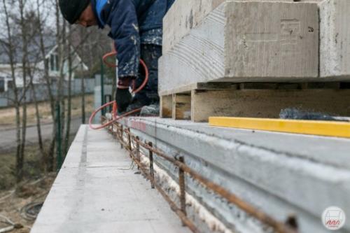 Обвязочный пояс плит перекрытия. Плиты перекрытия и армопояс в Мендсарах