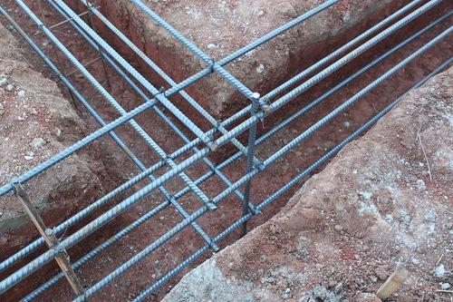 Как правильно вяжут арматуру крючком. Как правильно вязать арматуру: помощь крючка, шуруповерта или пистолета