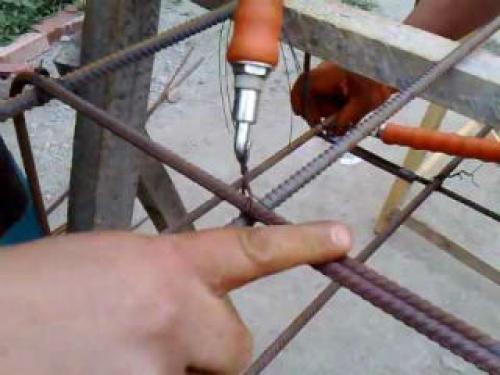 Как вязать арматуру крючком автоматом. Как правильно вязать арматуру крючком? 10 Как вязать арматуру крючком автоматом. Как правильно вязать арматуру крючком? 10
