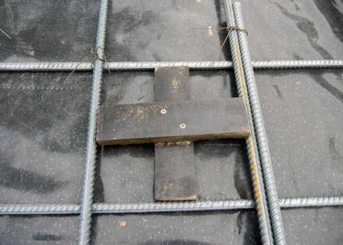 Как вязать арматуру под плиту. Плитный фундамент: особенности вязки арматуры