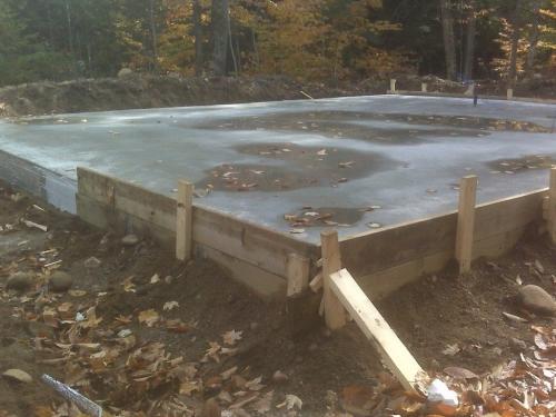 Самый дешевый фундамент для каркасного дома. Какой фундамент лучше под каркасный дом и почему?