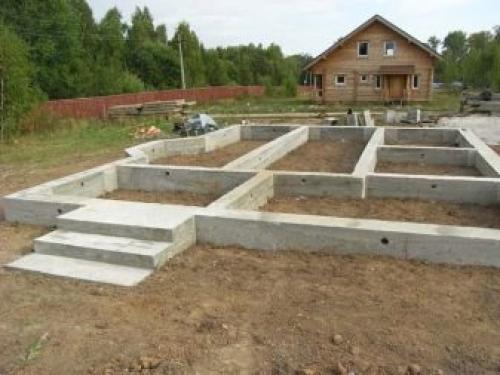 Ленточный монолитный фундамент под каркасный дом. Особенности 06