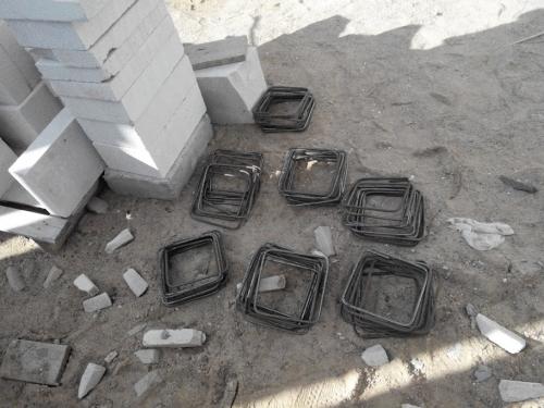 Хомуты для армопояса. Гнем арматуру на армопояс