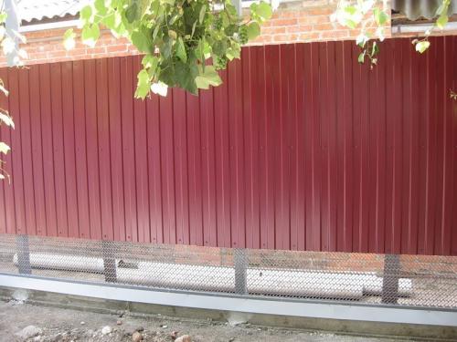 Крепление прожилин к металлическим столбам. Преимущества Х-кронштейнов